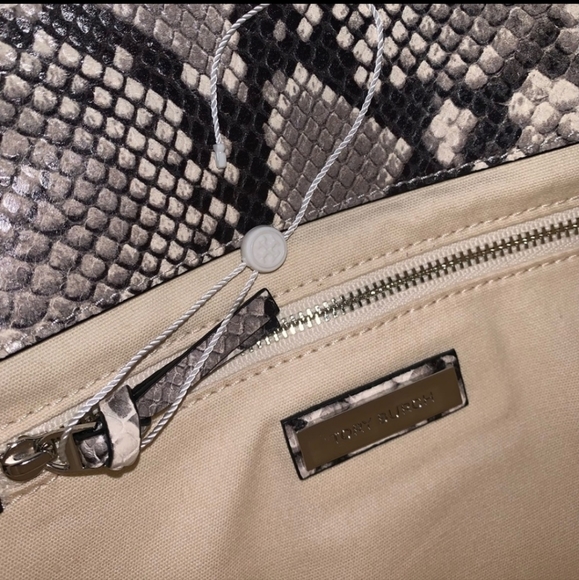 Tory Burch Fleming snakeskin embossed bag - Picture 6 of 12